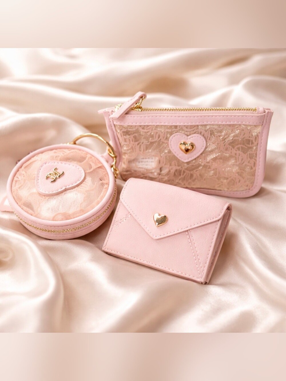 Juicy Pink Diamond Gelato on the Beink Heart Accent Card Wallet and Pouches Set